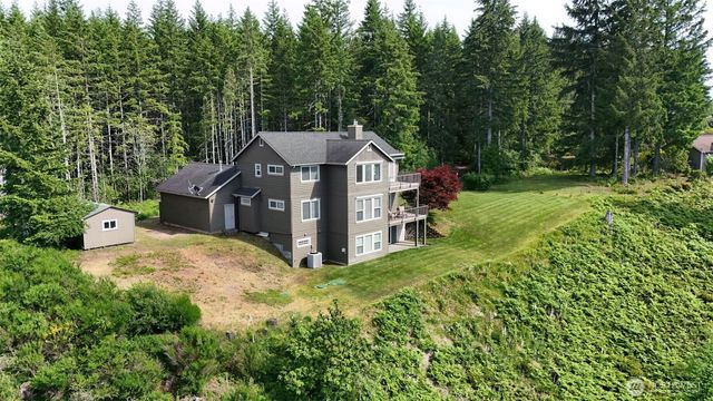90 NE Daybreak Drive, Belfair, WA 98528
