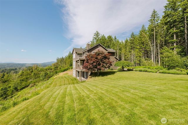 90 NE Daybreak Drive, Belfair, WA 98528