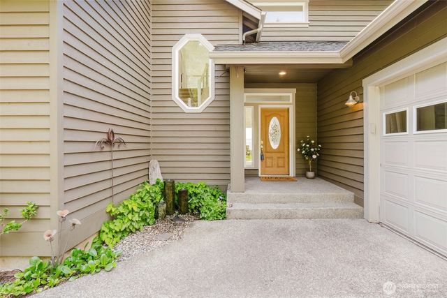 90 NE Daybreak Drive, Belfair, WA 98528