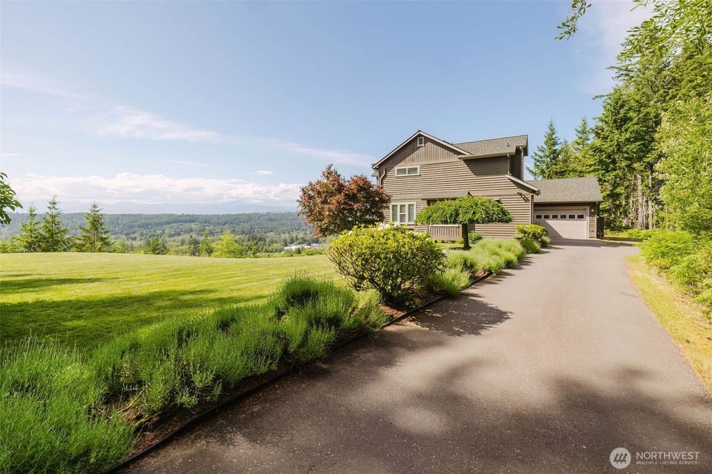90 NE Daybreak Drive, Belfair, WA 98528
