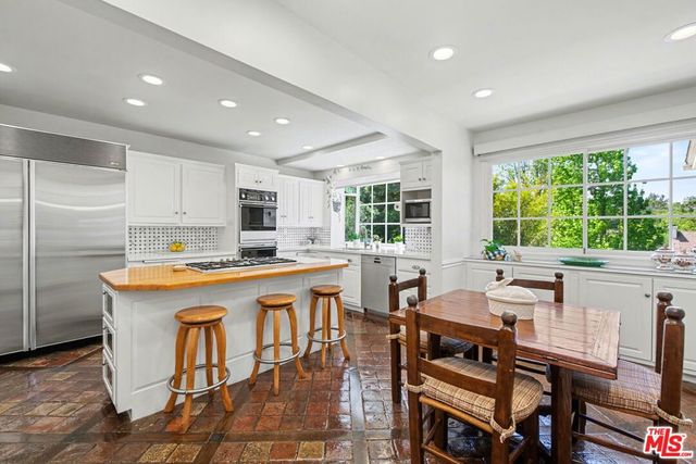 444 Loring Avenue, Los Angeles, CA 90024
