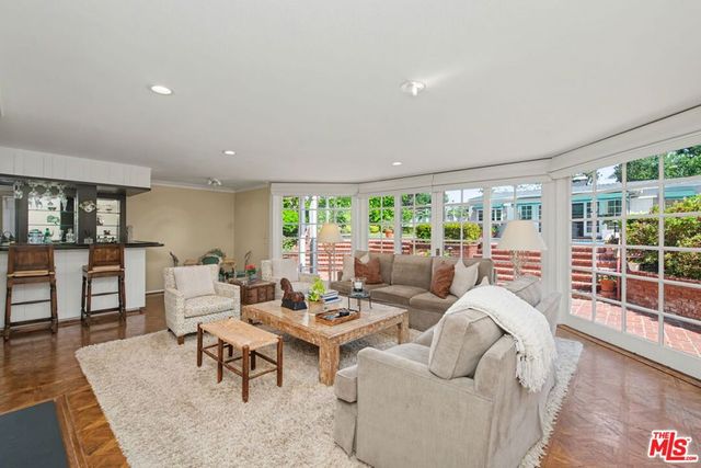 444 Loring Avenue, Los Angeles, CA 90024