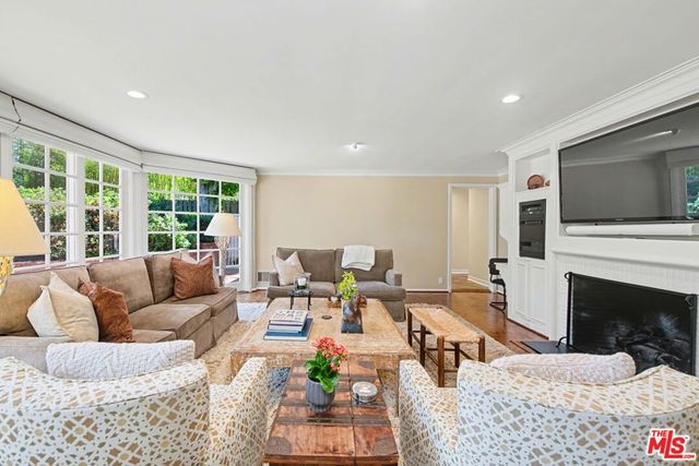 444 Loring Avenue, Los Angeles, CA 90024