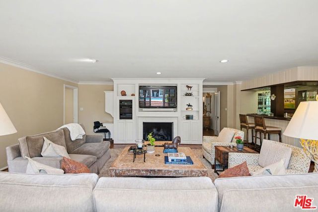 444 Loring Avenue, Los Angeles, CA 90024