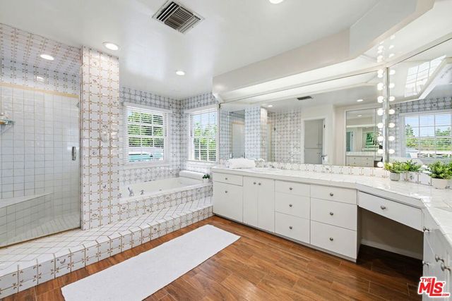 444 Loring Avenue, Los Angeles, CA 90024