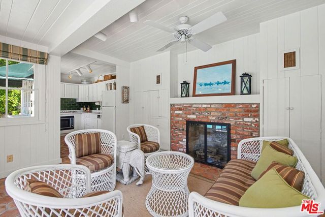 444 Loring Avenue, Los Angeles, CA 90024