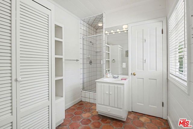 444 Loring Avenue, Los Angeles, CA 90024