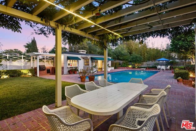444 Loring Avenue, Los Angeles, CA 90024