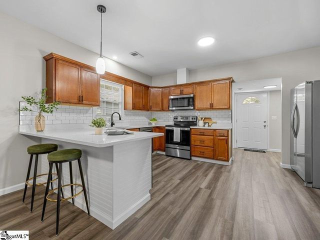207 Poole Street, Woodruff, SC 29388