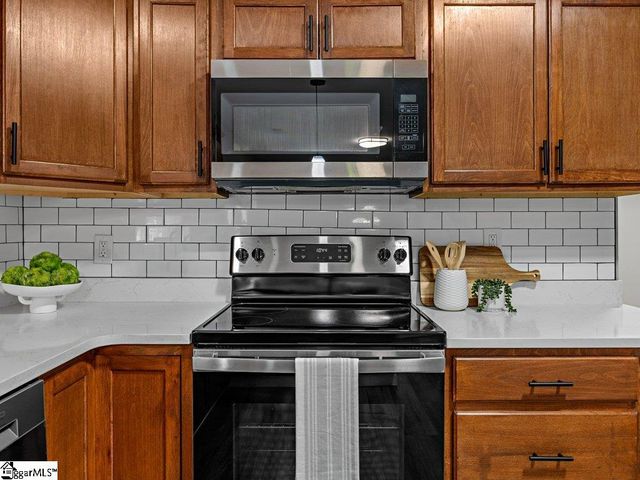 207 Poole Street, Woodruff, SC 29388