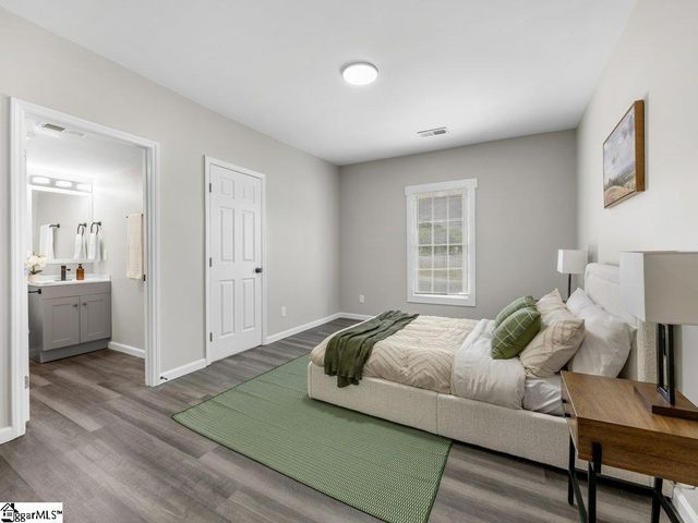 207 Poole Street, Woodruff, SC 29388