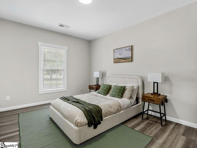 207 Poole Street, Woodruff, SC 29388
