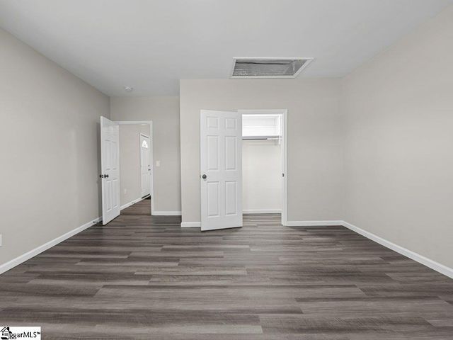 207 Poole Street, Woodruff, SC 29388