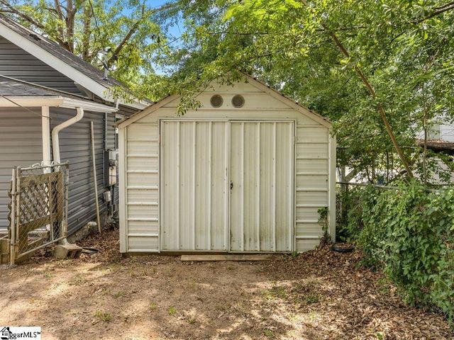 207 Poole Street, Woodruff, SC 29388