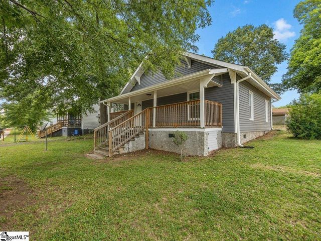 207 Poole Street, Woodruff, SC 29388
