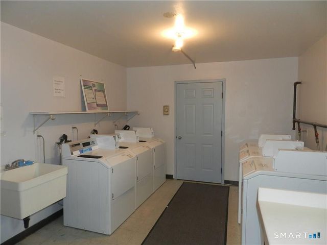 14 Pinney Street APT 46, Ellington, CT 06029