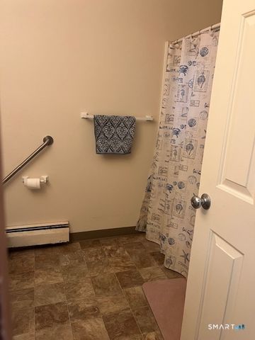 14 Pinney Street APT 46, Ellington, CT 06029