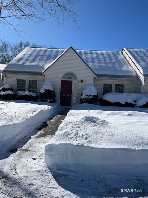 14 Pinney Street APT 46, Ellington, CT 06029