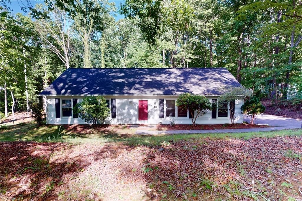 5308 WestRock Drive, Pfafftown, NC 27040