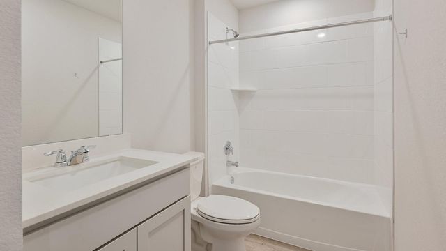 6830 Spur Creek Drive, Rosenberg, TX 77471