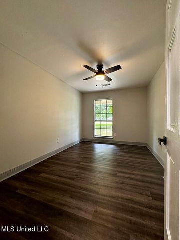 3099 Longfellow Drive, Bay Saint Louis, MS 39520