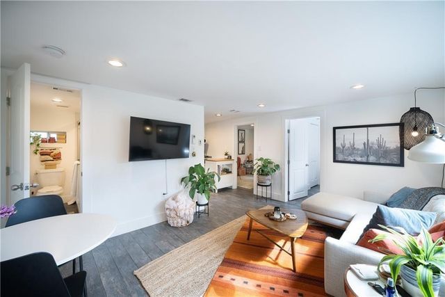 1119 Gunter ST B, Austin, TX 78702