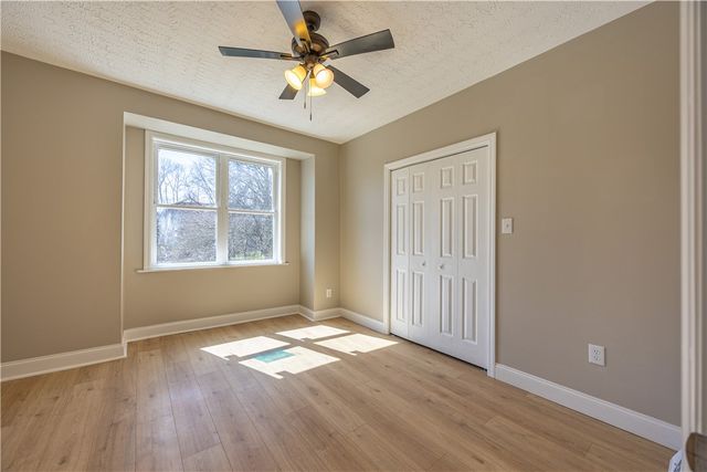 28 Farley St, South Strabane, PA 15301