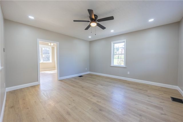 28 Farley St, South Strabane, PA 15301