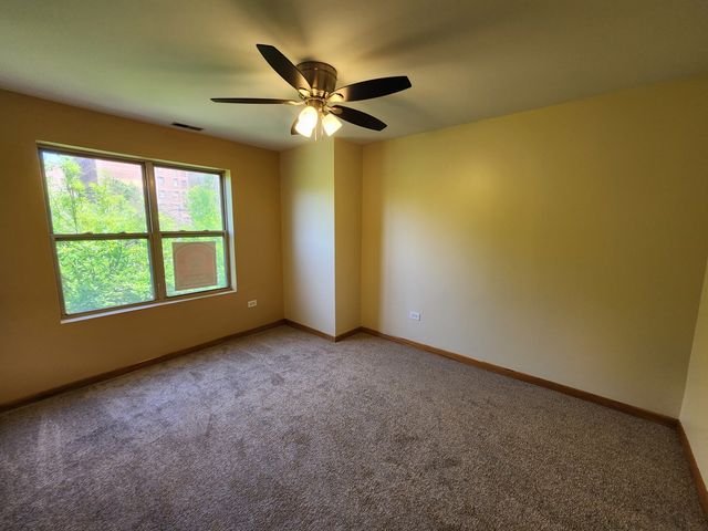 2363 E 70th Place B, Chicago, IL 60649