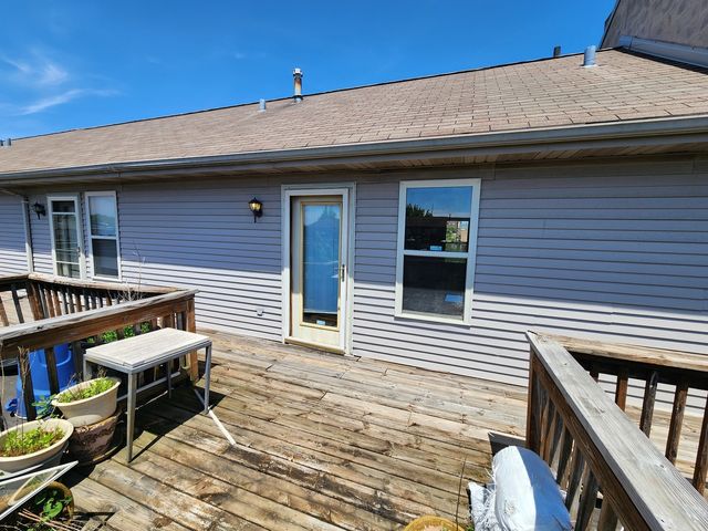 2363 E 70th Place B, Chicago, IL 60649