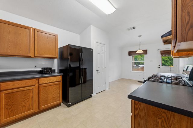 12601 Wayne Spur LN, Elgin, TX 78621