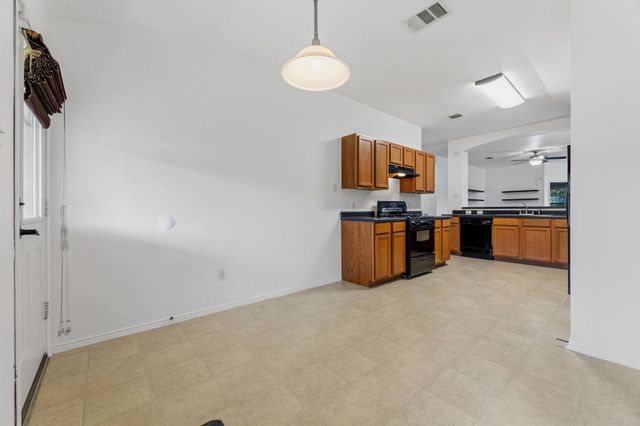 12601 Wayne Spur LN, Elgin, TX 78621