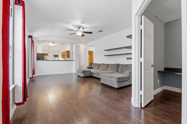 12601 Wayne Spur LN, Elgin, TX 78621