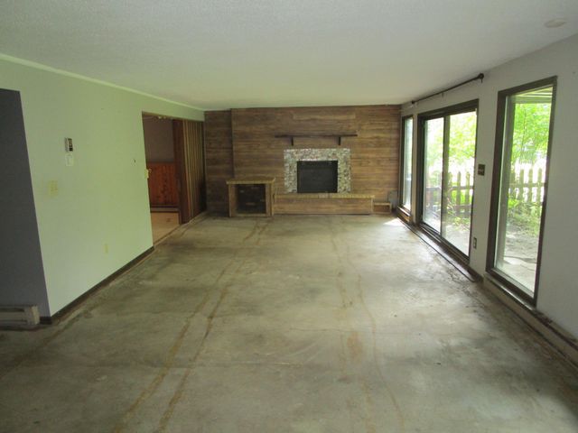 647 Stagecoach Road, Mantorville, MN 55955