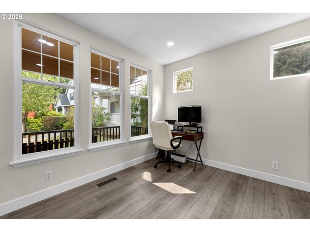 18400 Se 42ND Cir, Vancouver, WA 98683