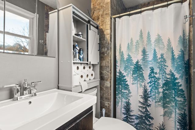 1179 N 4 Mile Road, East Bay Twp, MI 49696