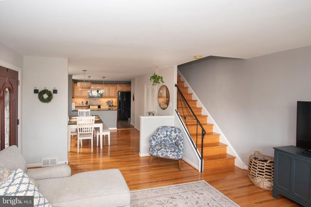 622 EMERSON ST, Philadelphia, PA 19111