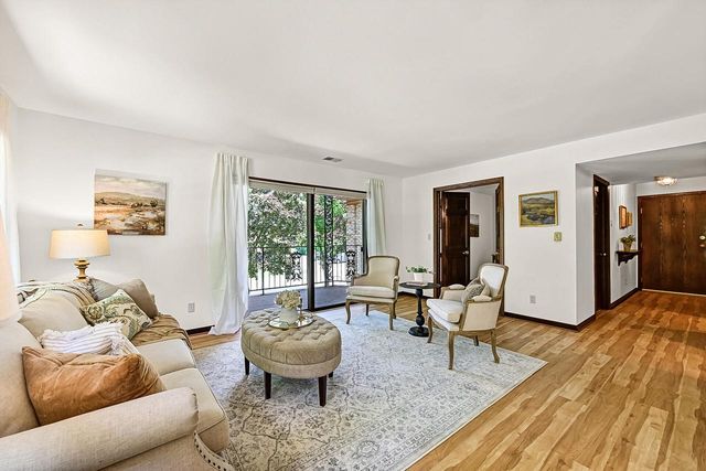 12303 W Center STREET #2A, Wauwatosa, WI 53222