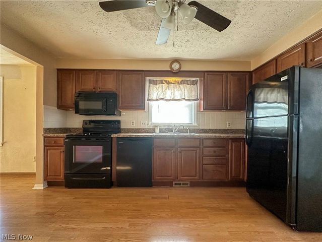 4363 Timberbrook Drive, Canfield, OH 44406