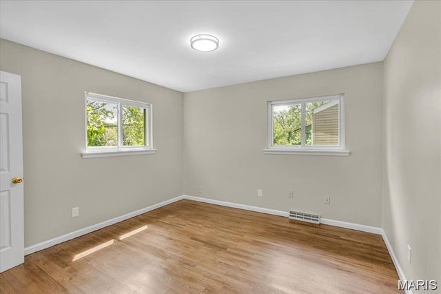 3368 Suncrest Avenue, Breckenridge Hills, MO 63114