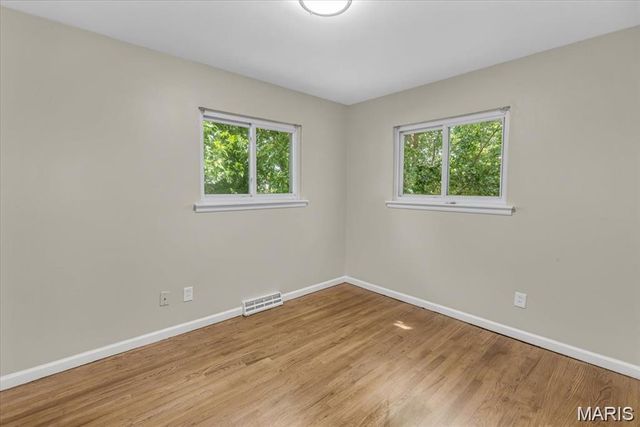 3368 Suncrest Avenue, Breckenridge Hills, MO 63114