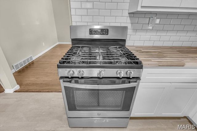 3368 Suncrest Avenue, Breckenridge Hills, MO 63114