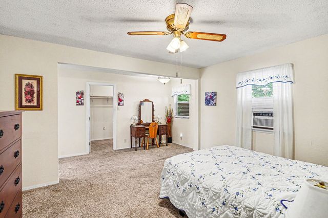 324 Ashwood Street, Azle, TX 76020