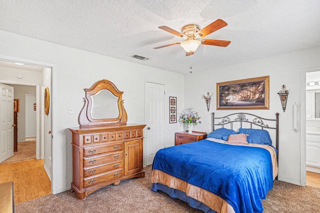 324 Ashwood Street, Azle, TX 76020