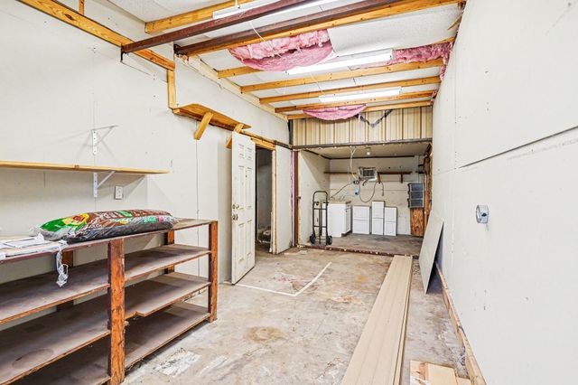 324 Ashwood Street, Azle, TX 76020