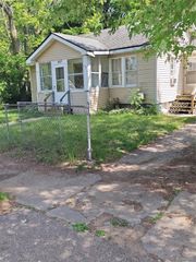 416 Dell Avenue, Flint, MI 48507