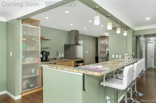 22400 Leewright Avenue, Southfield, MI 48033