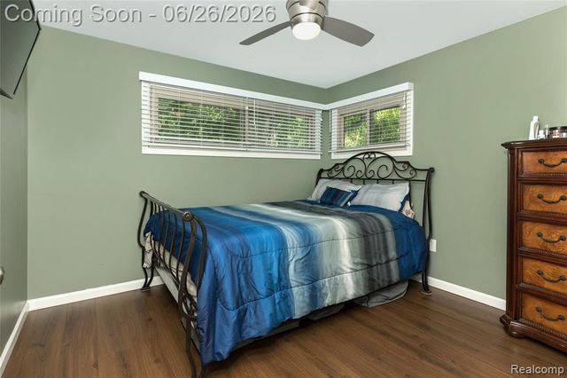 22400 Leewright Avenue, Southfield, MI 48033