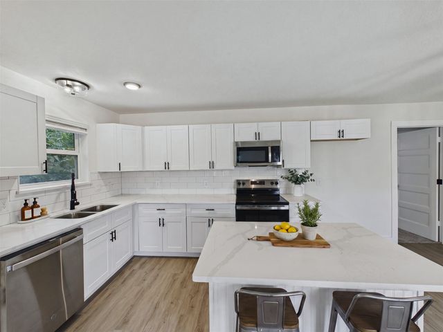6405 Seco Boulevard, Dallas, TX 75217
