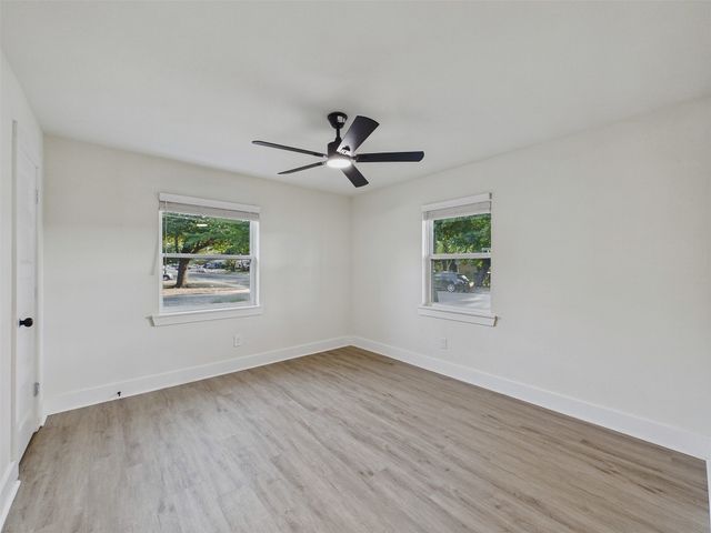 6405 Seco Boulevard, Dallas, TX 75217